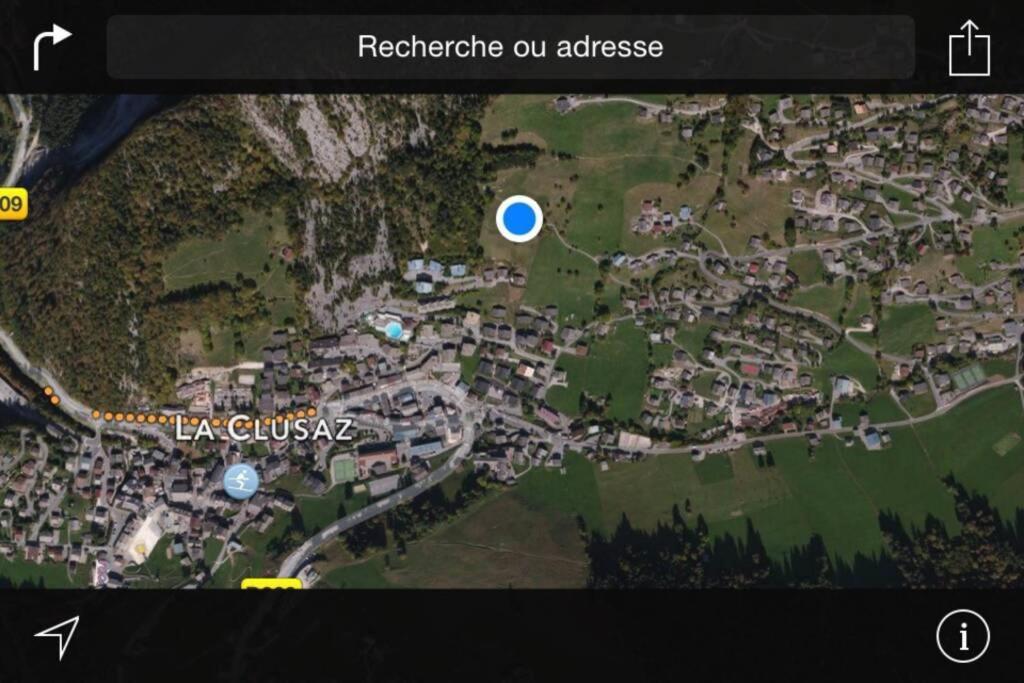 Cozy Dans 6 Pers Voiture 4 Roues Motrice A Dispo * La Clusaz